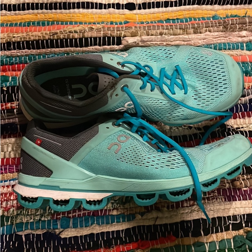 Cloud running shoes